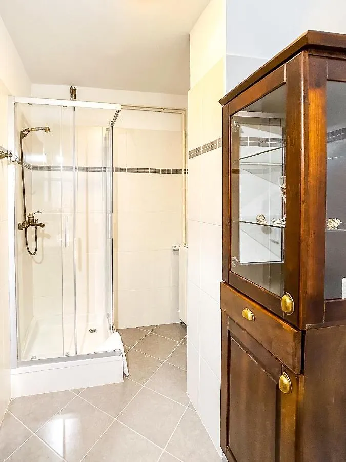 Apartments And Rooms With Parking Space Palit, Rab - 21755 Rab Town Pensjonat